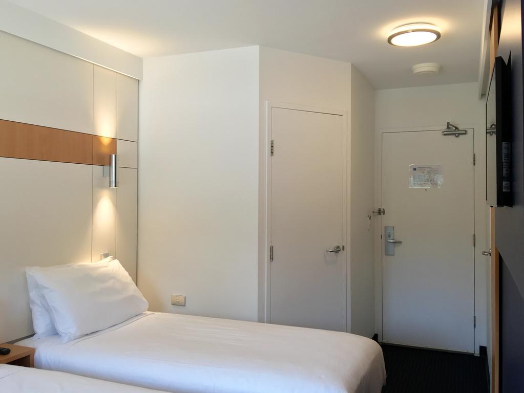Ibis Budget - Gosford Bagian luar foto