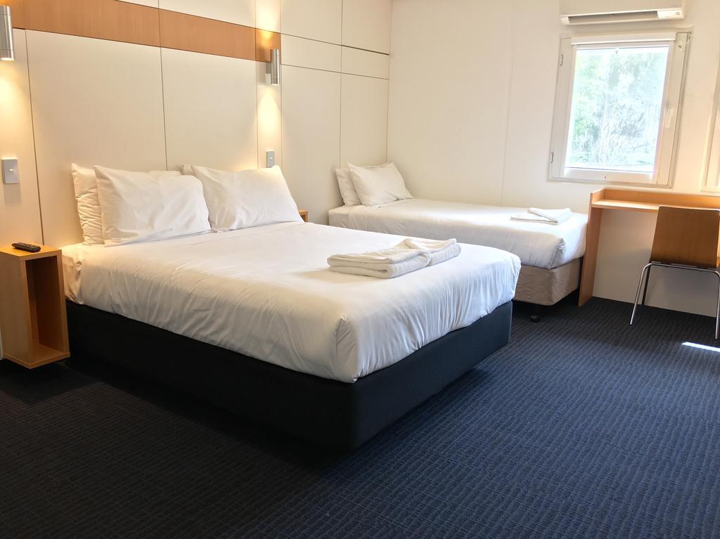 Ibis Budget - Gosford Bagian luar foto