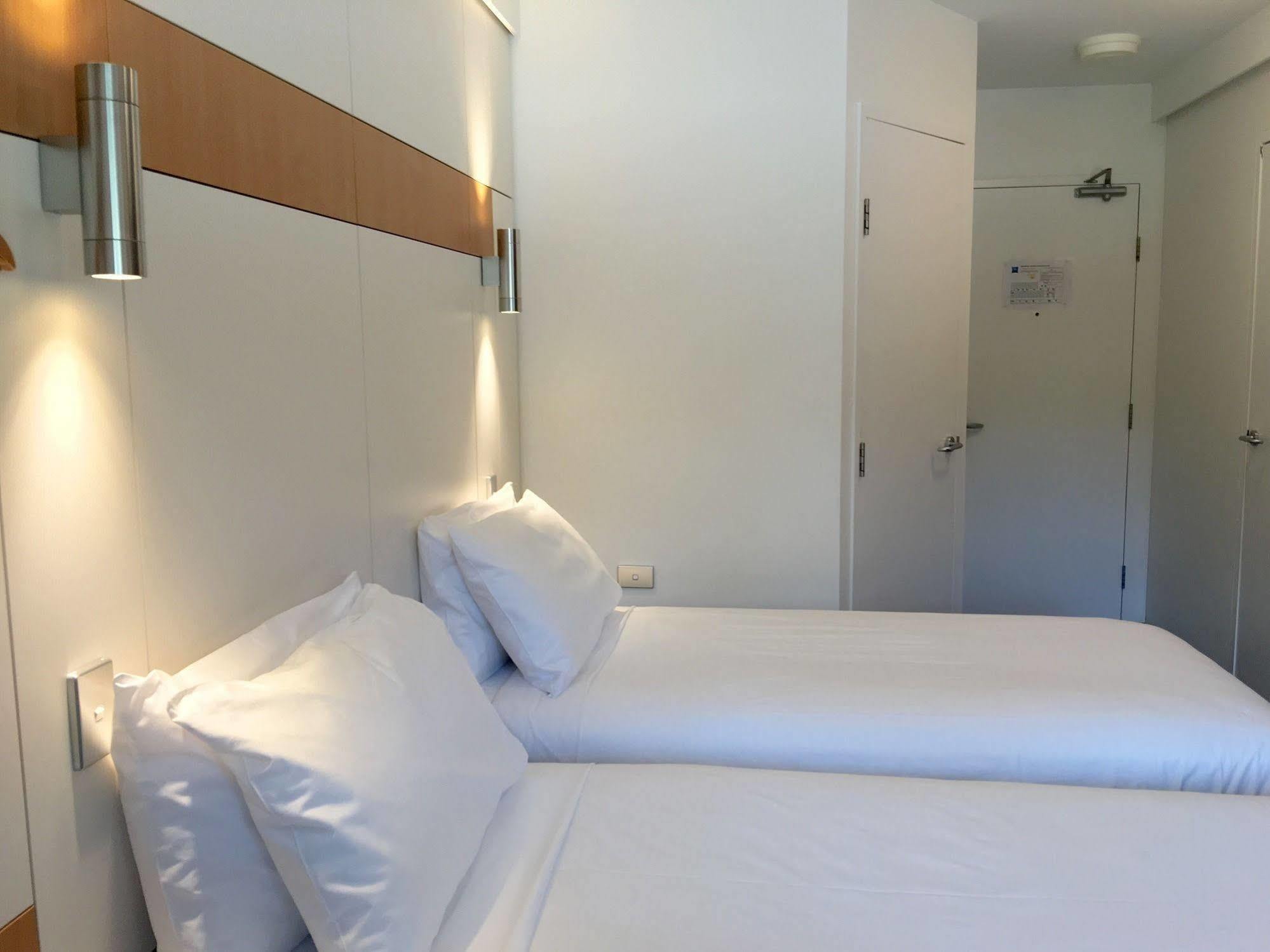 Ibis Budget - Gosford Bagian luar foto