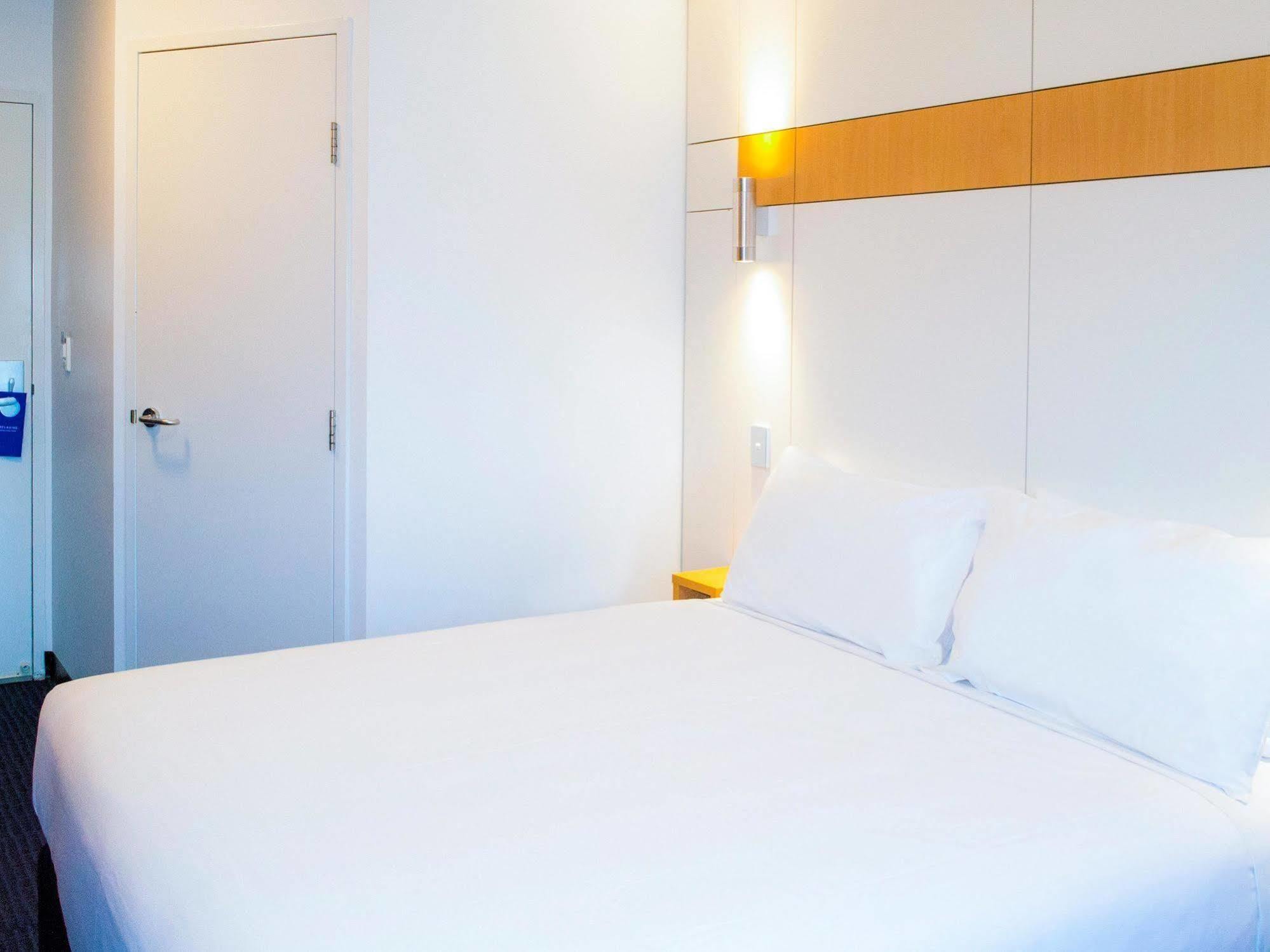 Ibis Budget - Gosford Bagian luar foto