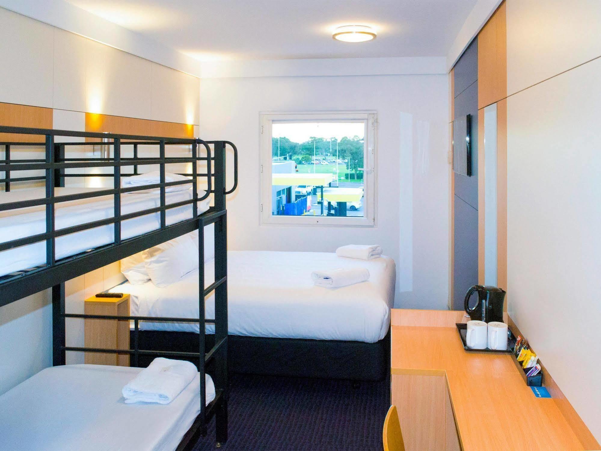 Ibis Budget - Gosford Bagian luar foto