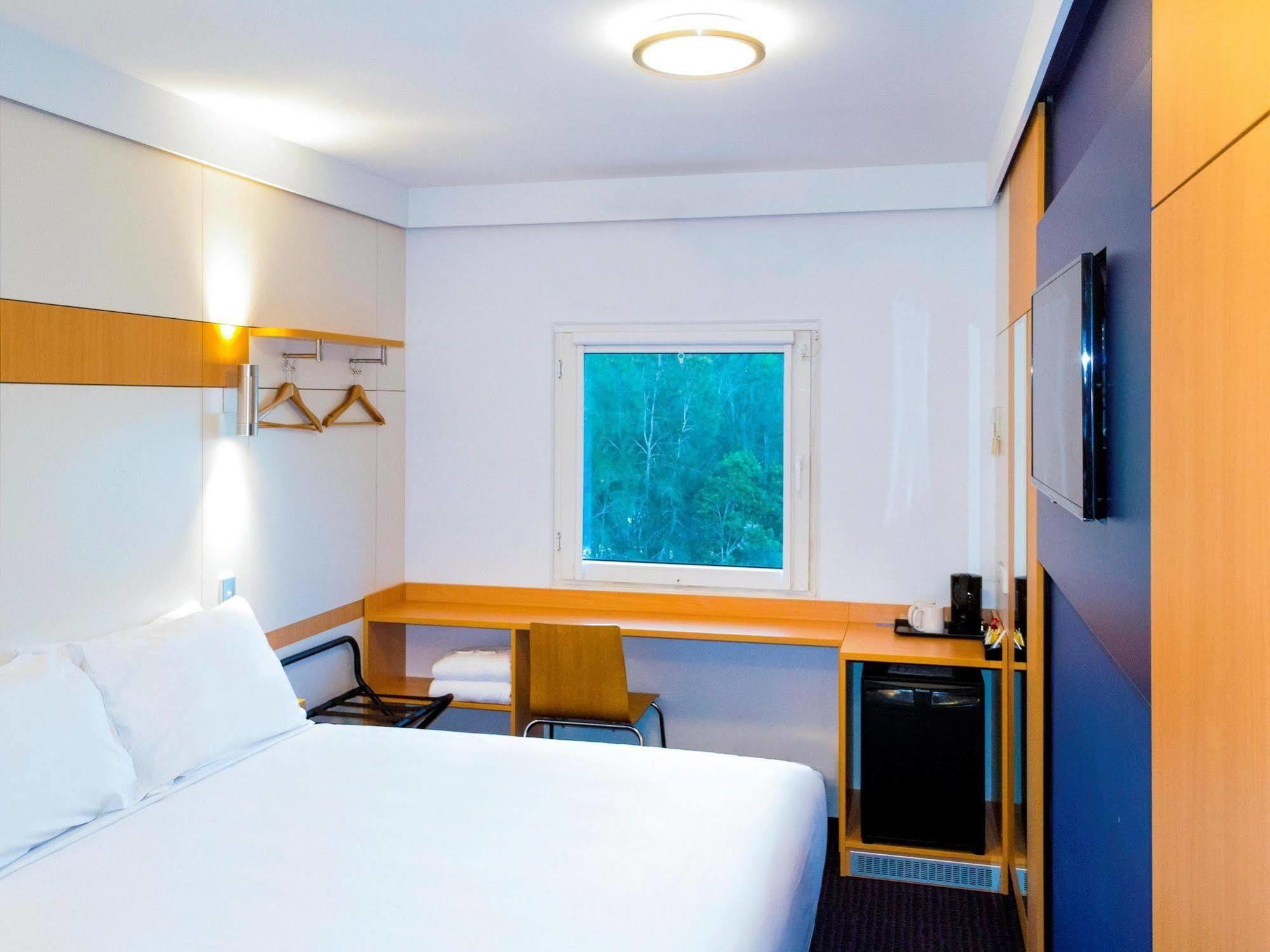Ibis Budget - Gosford Bagian luar foto