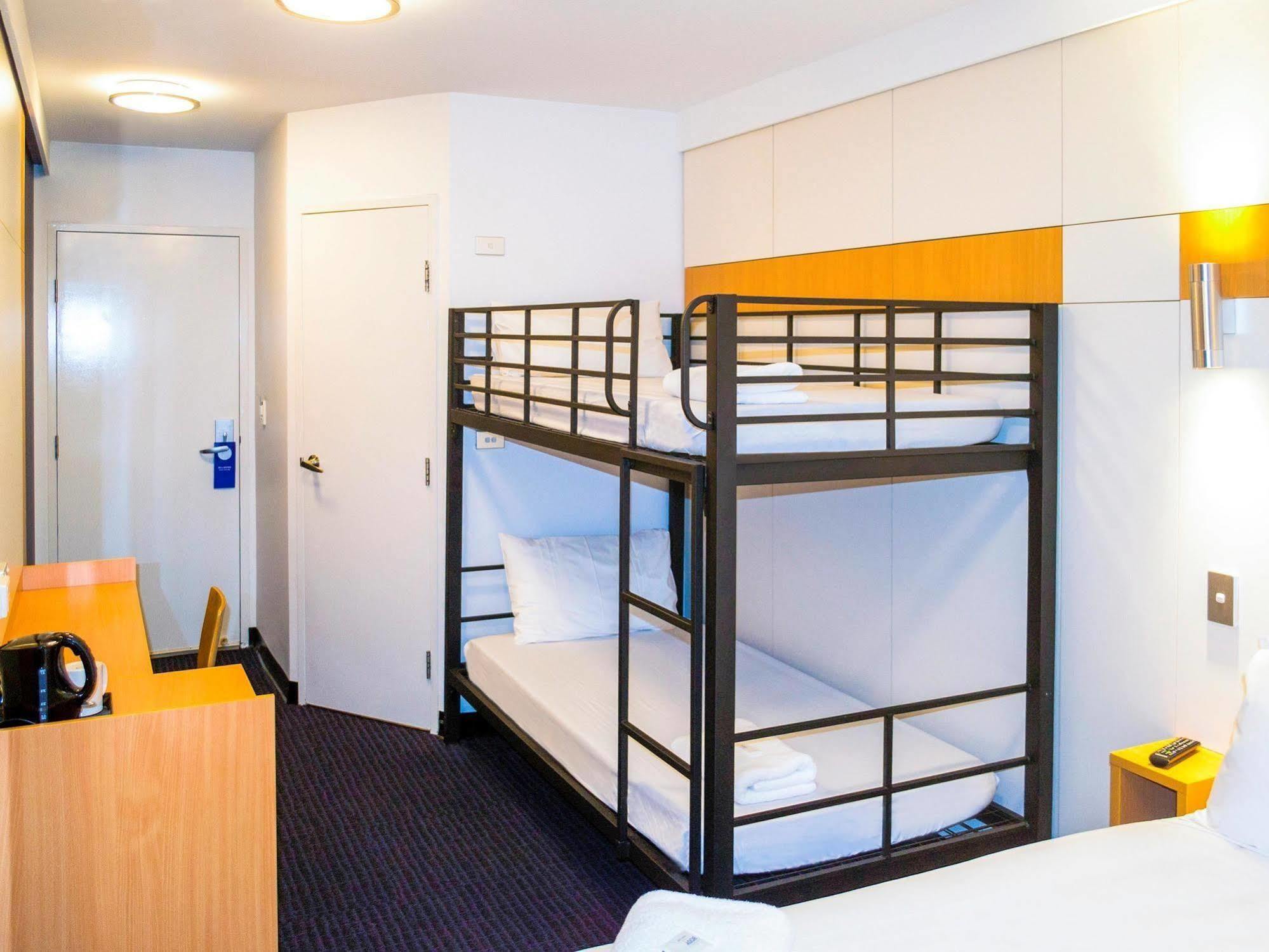 Ibis Budget - Gosford Bagian luar foto