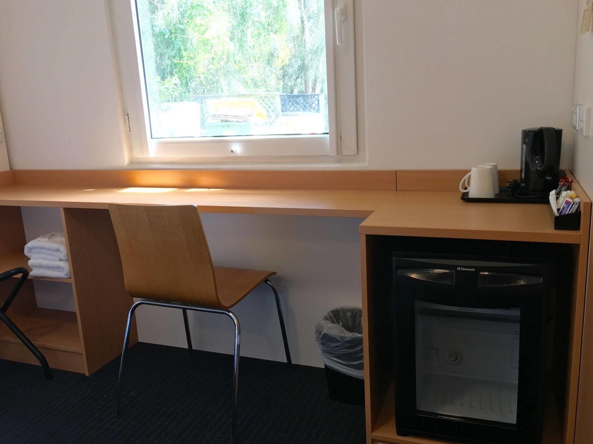 Ibis Budget - Gosford Bagian luar foto